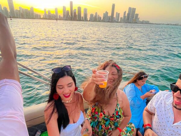 Bahía Rumbero – Música, cócteles y diversión en Cartagena