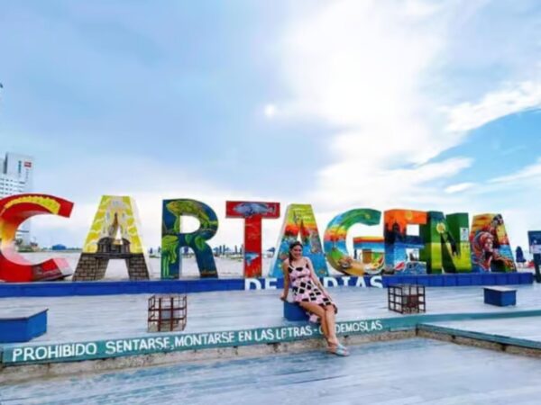 City Tour en Chiva con entrada al Castillo San Felipe en Cartagena