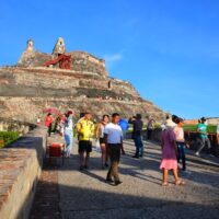 City Tour en Chiva con entrada al Castillo San Felipe en Cartagena