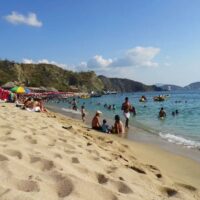 Combo Acuario con Show de Delfines y Playa Blanca + Fiesta Blanca en Catamarán en Santa Marta