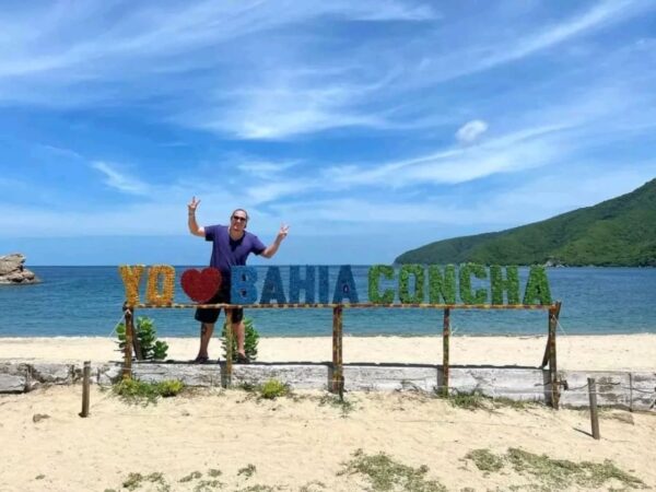 Combo Bahía Concha Parque Tayrona + Fiesta Blanca en Catamarán Santa Marta