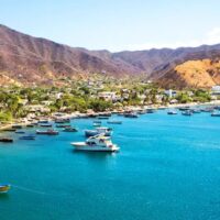 Combo Fiesta Blanca en Catamarán + Minca, Pozo Azul, Taganga y Playa Grande en Santa Marta