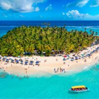 Combo Tour VIP + Vuelta a la Isla en Chiva San Andrés