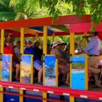 Combo Tour Bahía en Pontón + Vuelta a la Isla en Chiva San Andrés