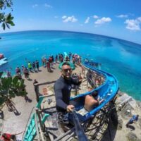 Combo Tour Bahía en Pontón + Vuelta a la Isla en Chiva San Andrés