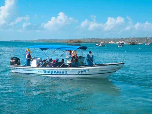 Combo Tour VIP + Vuelta a la Isla en Chiva San Andrés