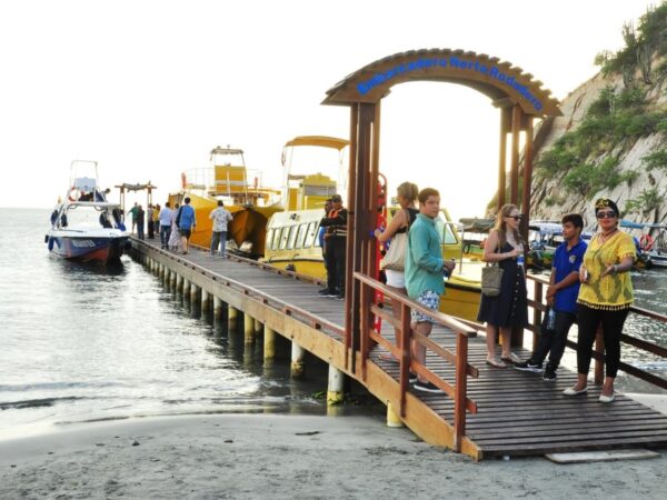 Fiesta Blanca en Catamarán en Santa Marta