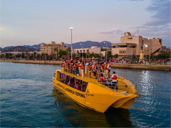 Fiesta Blanca en Catamarán en Santa Marta