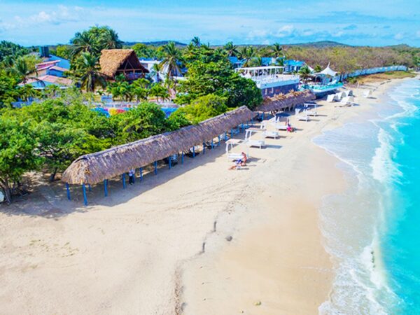 Punta Arena Pasadía en Cartagena