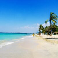 Punta Arena Pasadía en Cartagena