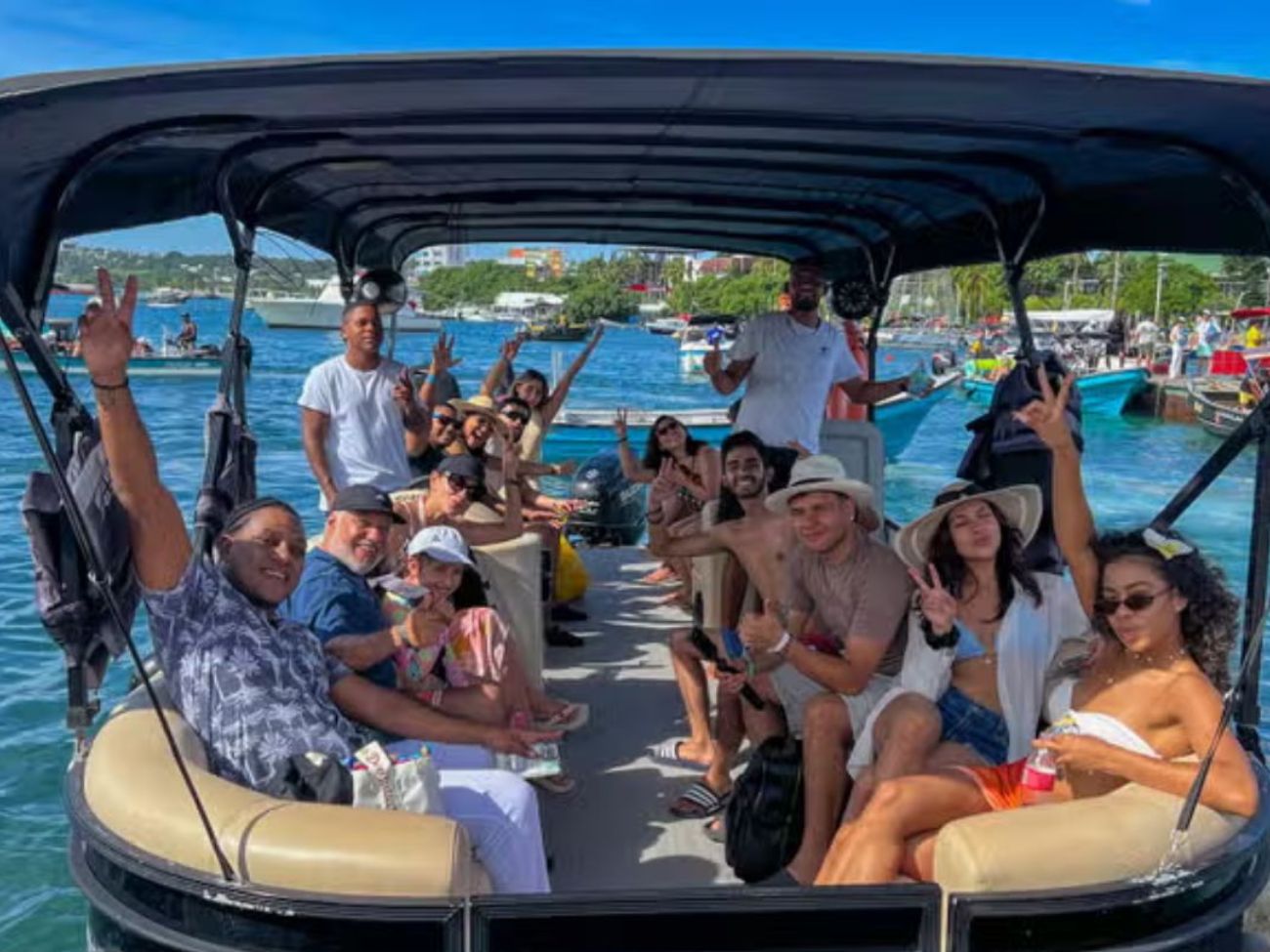 Pontón de lujo en San Andrés